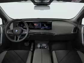 BMW iX (2026) thumbnail 3