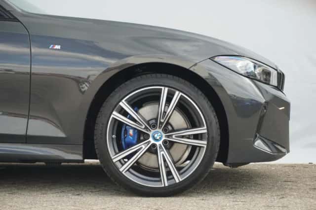 BMW 3-Serie (2024) thumbnail 6