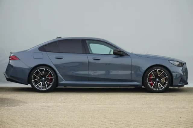 BMW M5 (2026) thumbnail 4