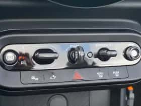 MINI Cabrio (2026) thumbnail 16