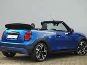 MINI Cabrio (2026) thumbnail 7
