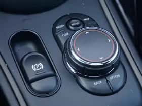 MINI Countryman (2018) thumbnail 11
