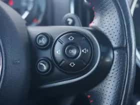 MINI Countryman (2018) thumbnail 17