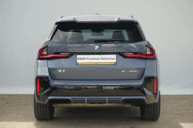 BMW X1 (2025) thumbnail 3