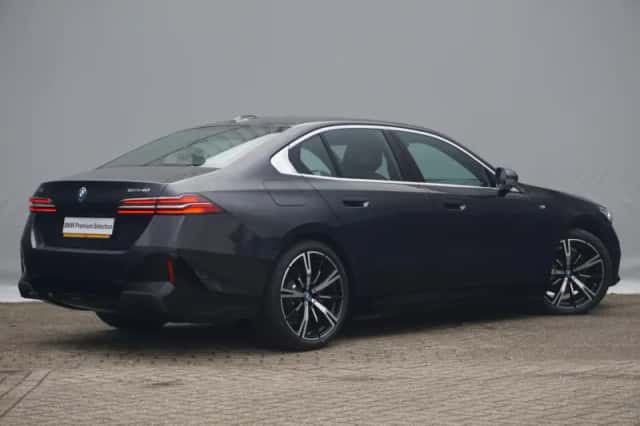 BMW i5 (2026) thumbnail 2