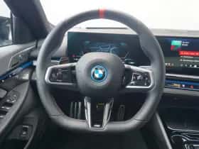 BMW i5 (2026) thumbnail 15