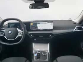 BMW i4 (2026) thumbnail 10