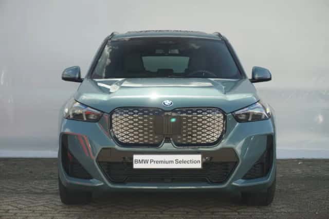 BMW iX1 (2025) thumbnail 3