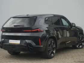 BMW XM (2024) thumbnail 2