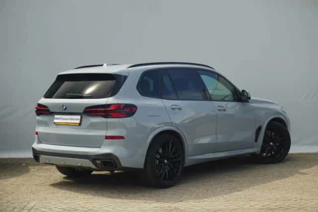 BMW X5 (2025) thumbnail 2