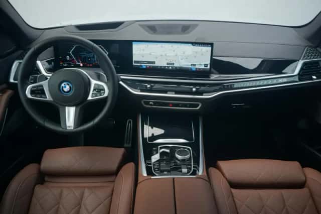 BMW X5 (2025) thumbnail 3