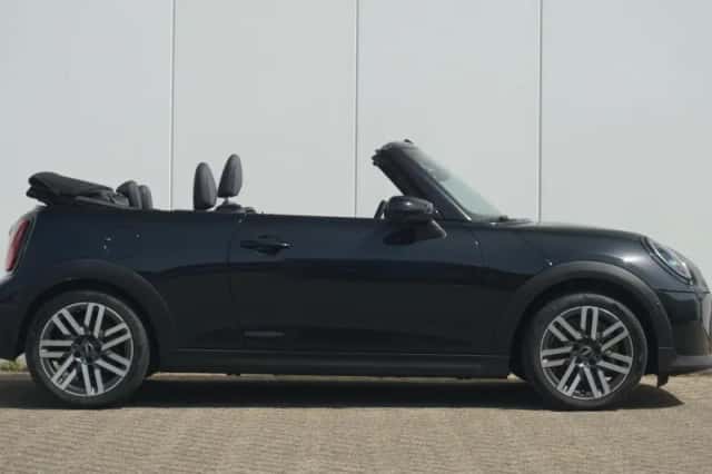 MINI Cabrio (2025) thumbnail 6