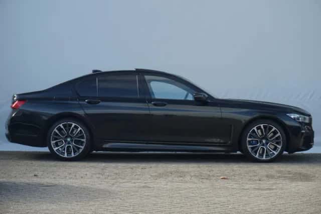 BMW 7-Serie (2022) thumbnail 4
