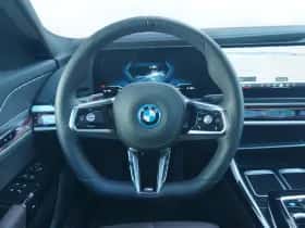BMW i7 (2025) thumbnail 9