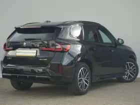 BMW iX1 (2025) thumbnail 2