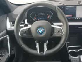 BMW iX1 (2025) thumbnail 11