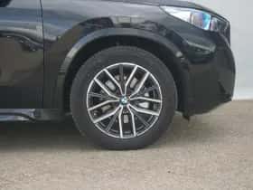 BMW iX1 (2025) thumbnail 6