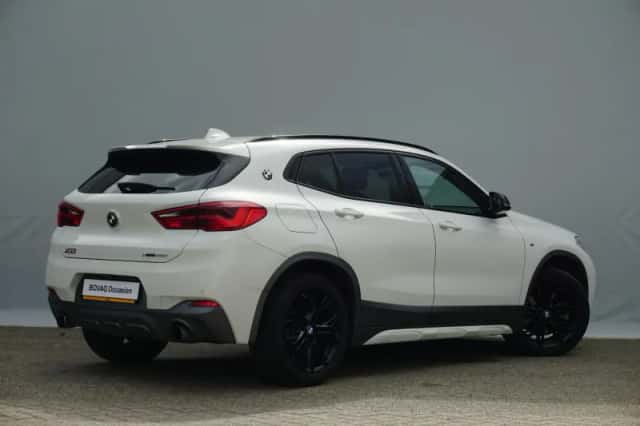 BMW X2 (2018) thumbnail 2