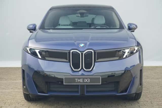 BMW iX3 (2026) thumbnail 3