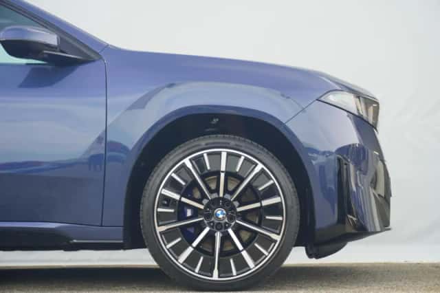 BMW iX3 (2026) thumbnail 6
