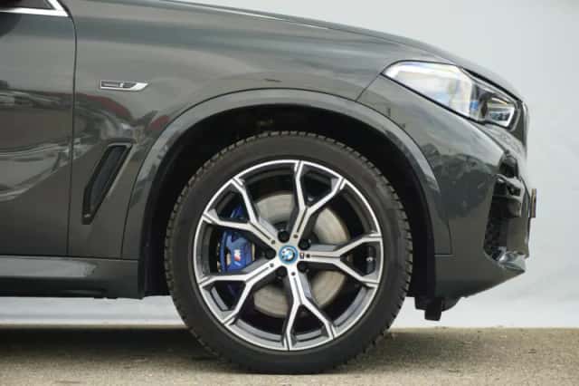BMW X5 (2023) thumbnail 6