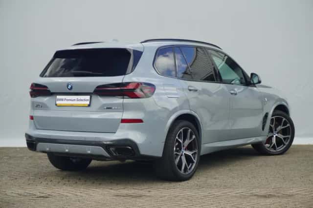BMW X5 (2025) thumbnail 2