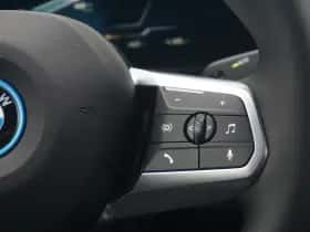 BMW iX2 (2026) thumbnail 18