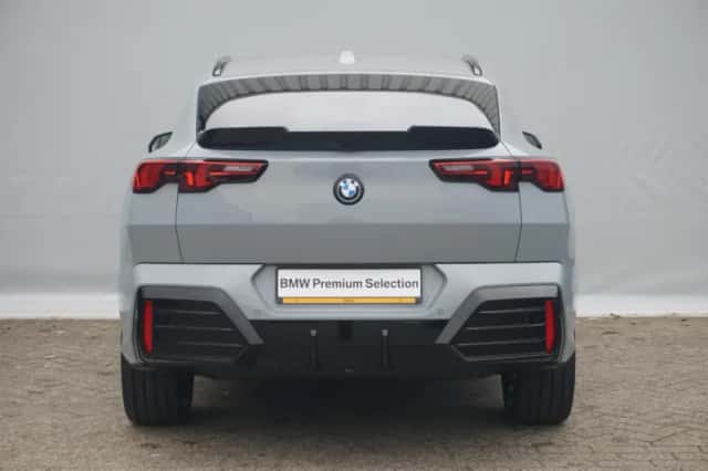 BMW iX2 (2026) thumbnail 5