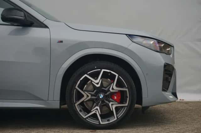 BMW iX2 (2026) thumbnail 6