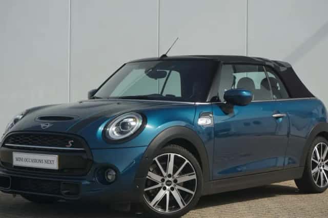 MINI Cabrio (2020) thumbnail 2