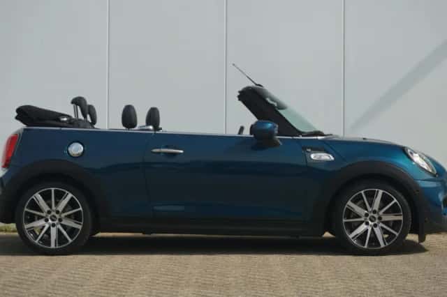 MINI Cabrio (2020) thumbnail 6