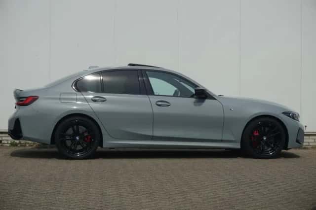 BMW 3-Serie (2024) thumbnail 4