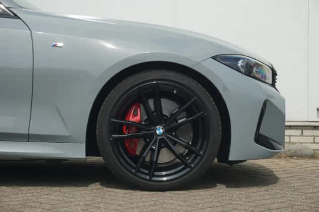 BMW 3-Serie (2024) thumbnail 6