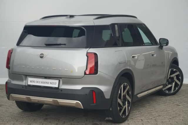 MINI Countryman (2025) thumbnail 2