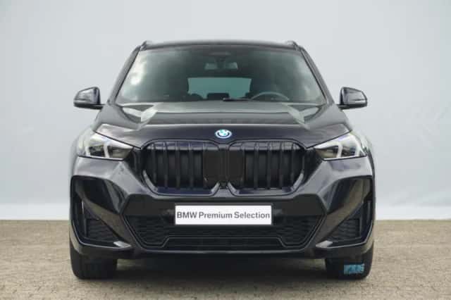 BMW X1 (2023) thumbnail 3