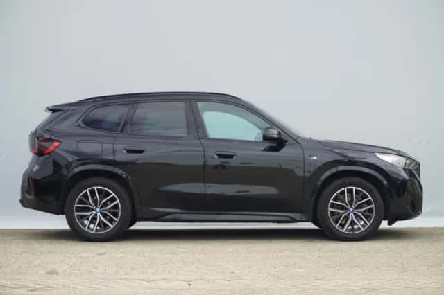 BMW X1 (2023) thumbnail 4