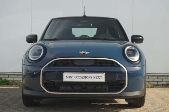 MINI Cabrio (2026) thumbnail 5
