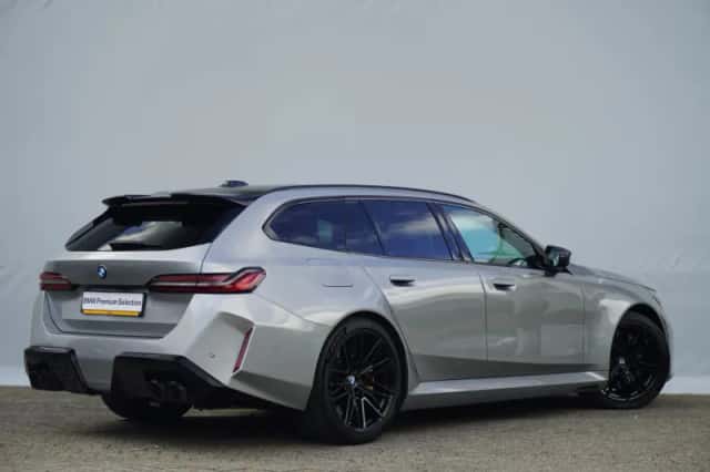 BMW M5 (2025) thumbnail 2