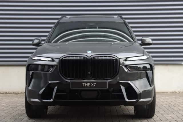 BMW X7 (2026) thumbnail 3