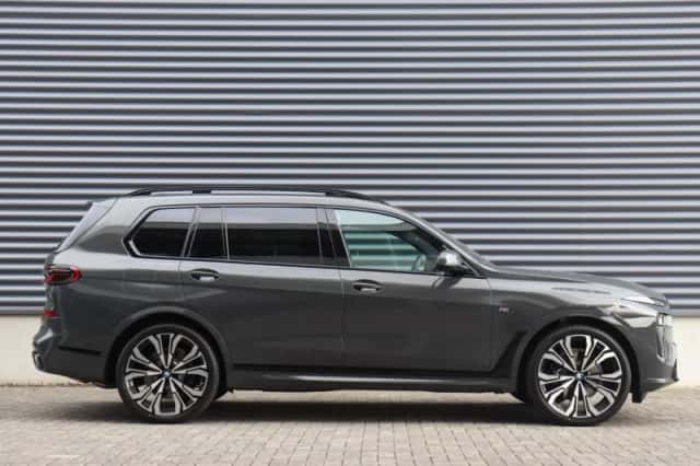 BMW X7 (2026) thumbnail 5