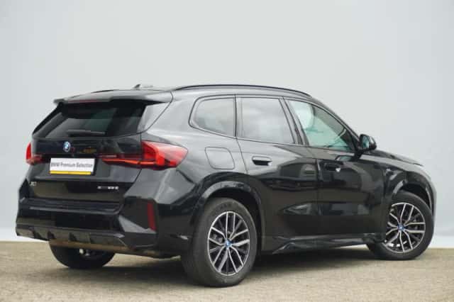 BMW X1 (2023) thumbnail 2