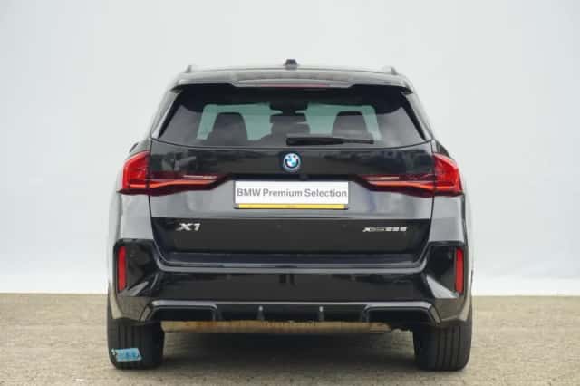BMW X1 (2023) thumbnail 5