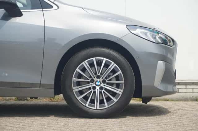 BMW 2-Serie (2023) thumbnail 6