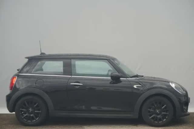 MINI One (2018) thumbnail 4