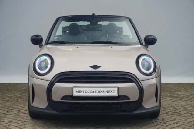 MINI Cabrio (2021) thumbnail 5