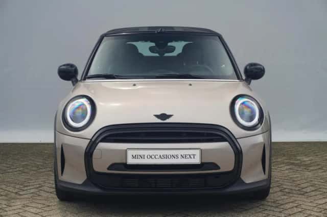 MINI Cabrio (2021) thumbnail 6