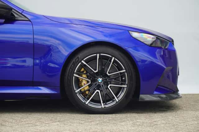 BMW M5 (2025) thumbnail 6