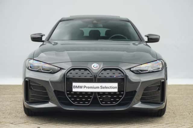 BMW i4 (2022) thumbnail 3
