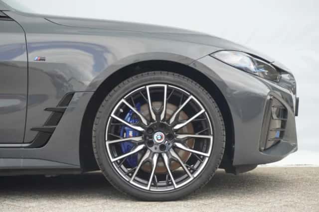 BMW i4 (2022) thumbnail 6