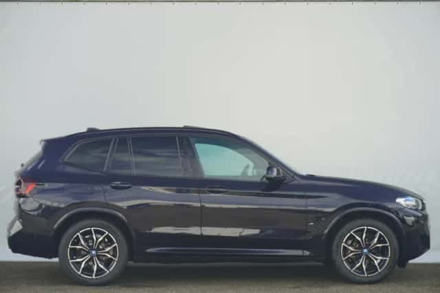 BMW X3 (2024) thumbnail 4